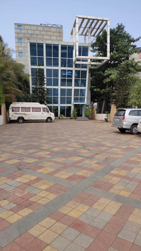 Sai Kan Hotel - last minute hotel in Shirdi