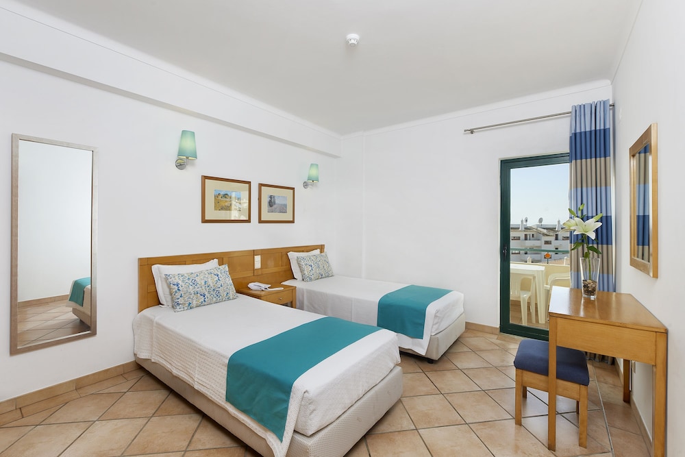 Oceanus Aparthotel — Albufeira — photo 4