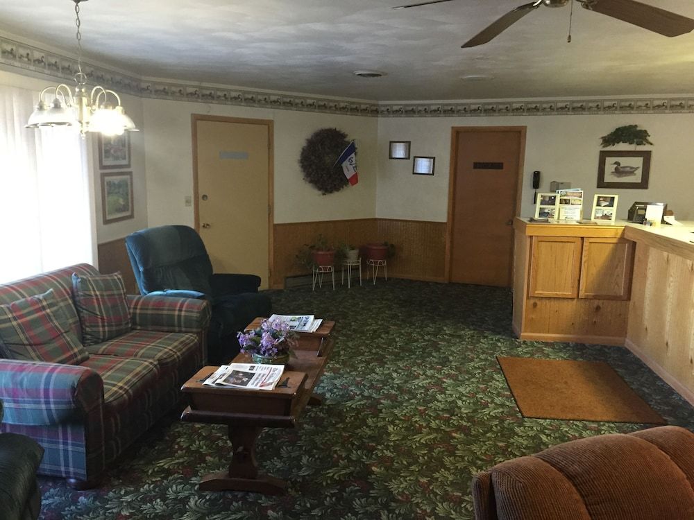 Burr Oak Motel - photo 25