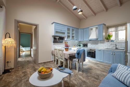 Oasis Home — 4-Star Luxury Hotel in Tolon, Greece