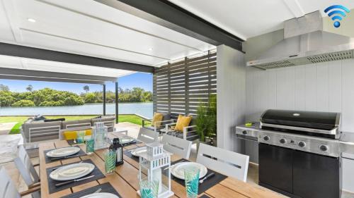 Watersedge - carbon neutral hotel in Unknown City