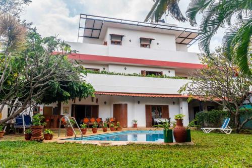 3BR Firefly Homestay with Private Pool & Terrace Access Whitefield Road — 5-Star Luxury Hotel in Bengaluru, India