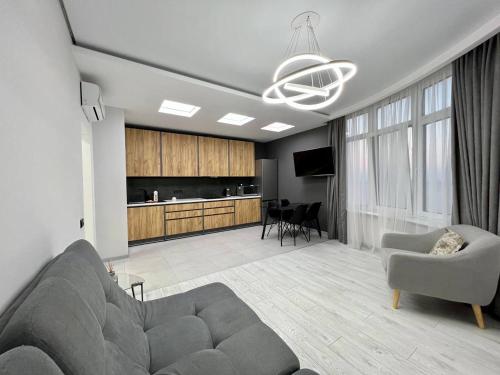 44 Pearl Stylish 1 bedroom Apartment — 4-Star Luxury Hotel in Odessa, Ukraine