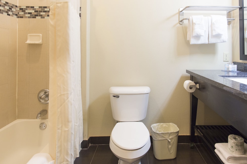 Red River Inn And Suites - photo 32