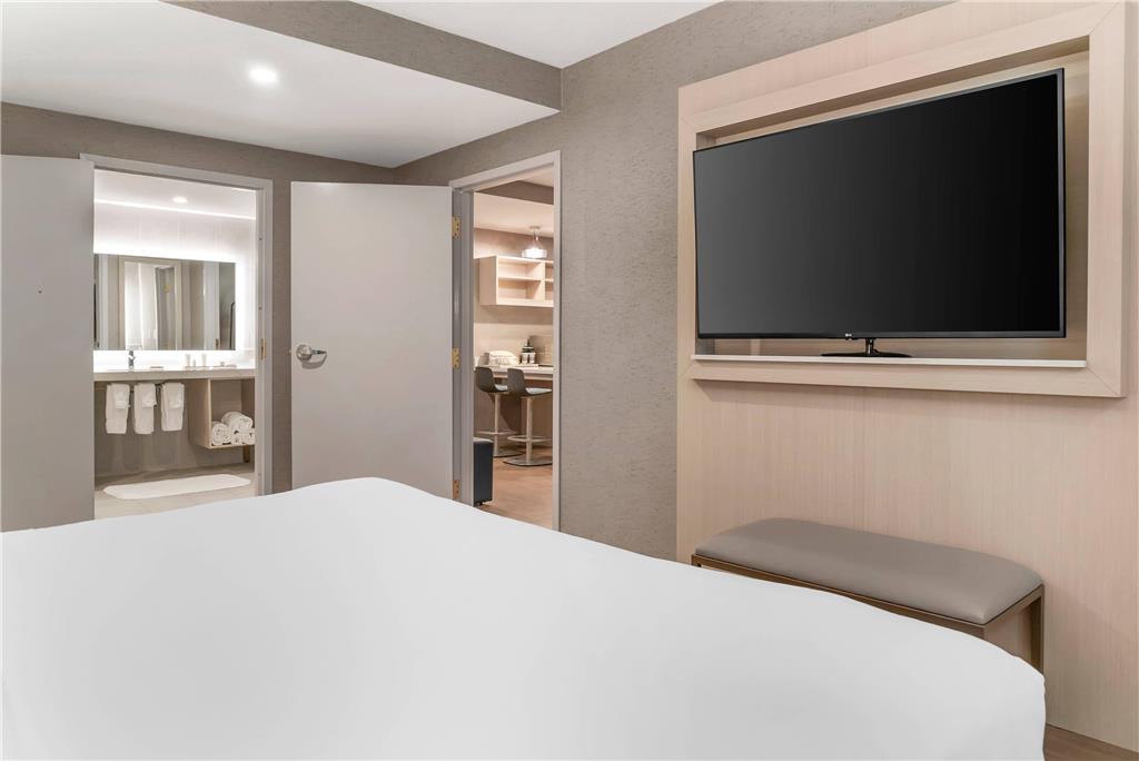 Radisson Plaza Hotel at Kalamazoo Center - photo 136