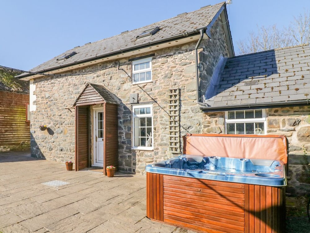 Ty Haf - carbon neutral hotel in Llanidloes