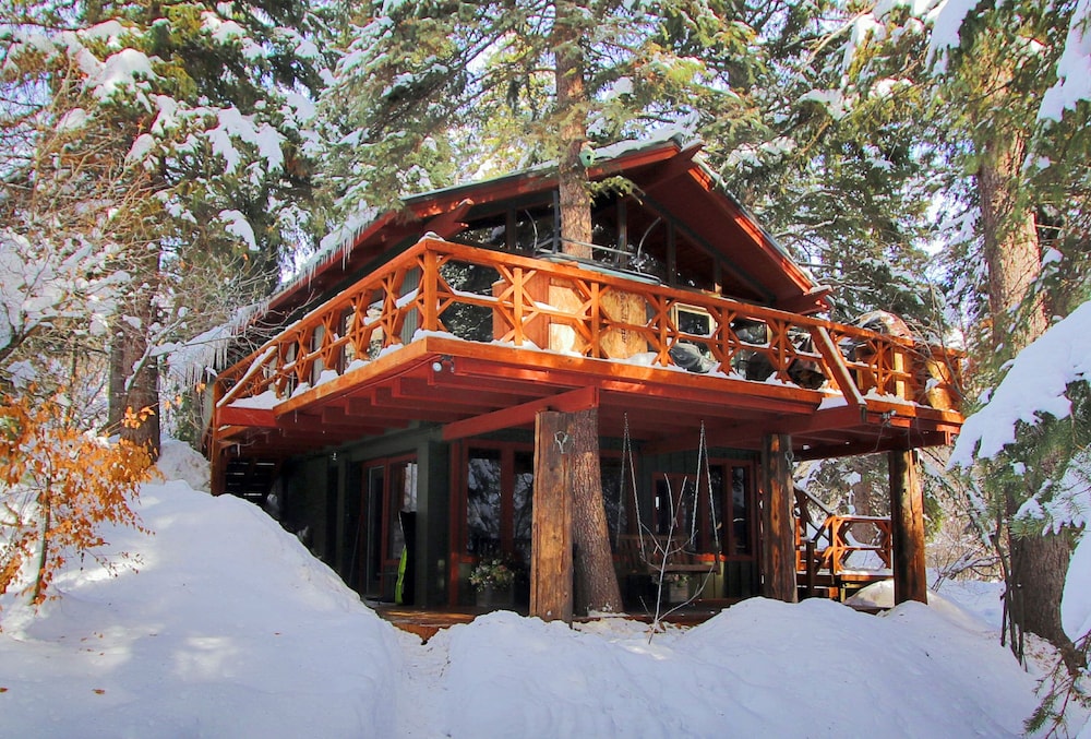 Treehouse On The Stream Sundance Utah — 4-Star Luxury Hotel in Sundance, United States