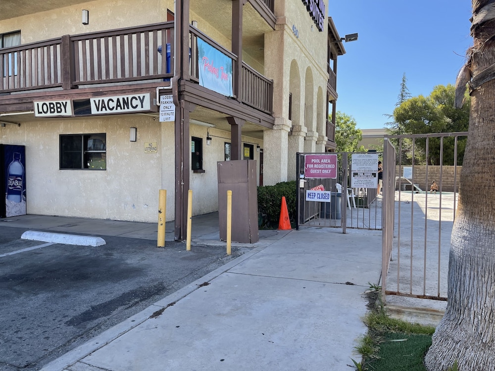 Palms Inn & Suites - photo 26