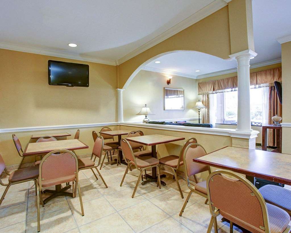Comfort Suites Brenham - photo 23
