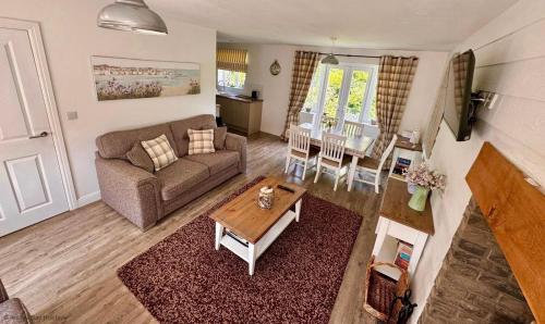 Gingerbread Cottage Part of the The Bay Filey Holiday Village with pool gym and direct beach access pub restaurant tennis and meadows walks