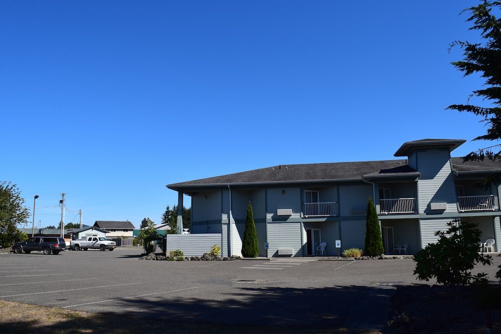 The Dew Drop Inn Motel - photo 61