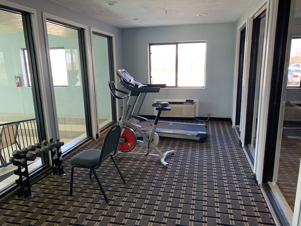 Hotel 7 Inn Anna - photo 6