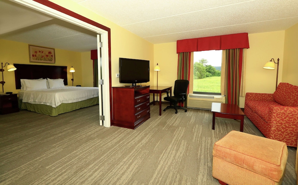 Hampton Inn & Suites Lamar - photo 46
