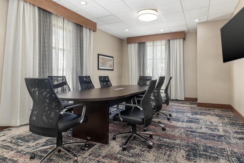 Homewood Suites by Hilton Wauwatosa Milwaukee - photo 42