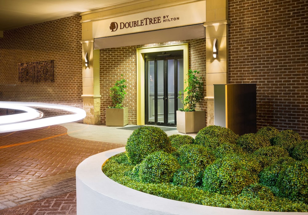 DoubleTree by Hilton Hotel Savannah Historic District - photo 51