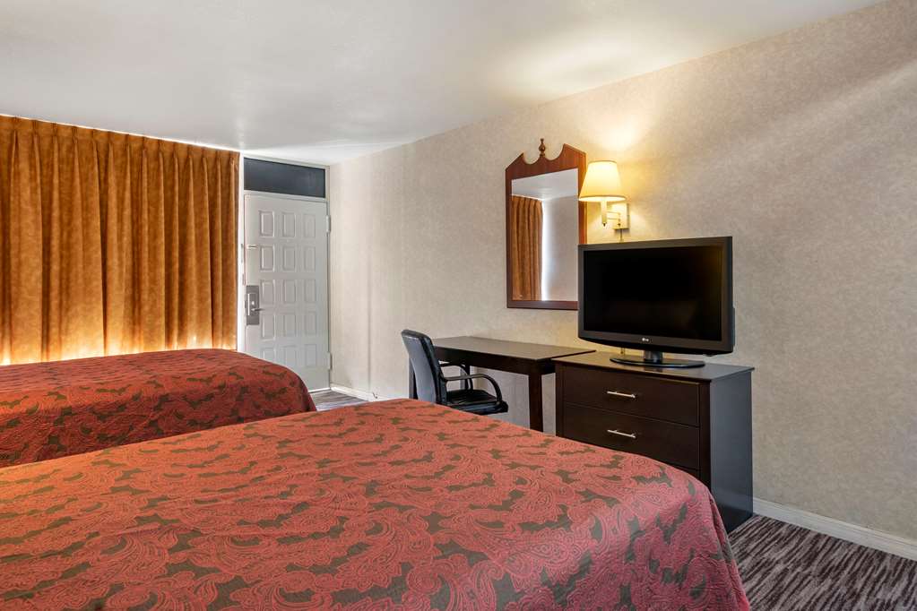 Rodeway Inn Clearwater Largo - photo 10