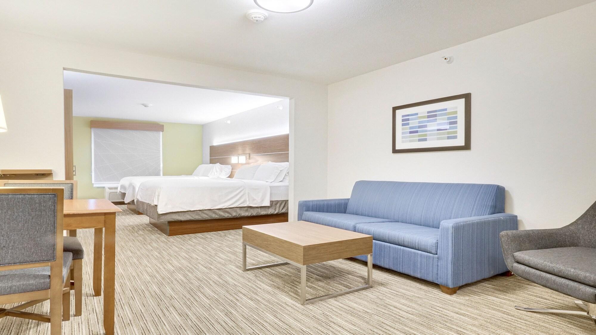 Holiday Inn Express & Suites Portland by IHG - photo 9