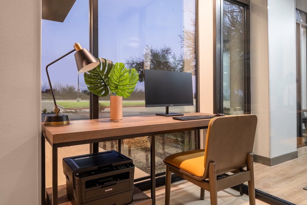 Atwell Suites Austin Airport by IHG - photo 57