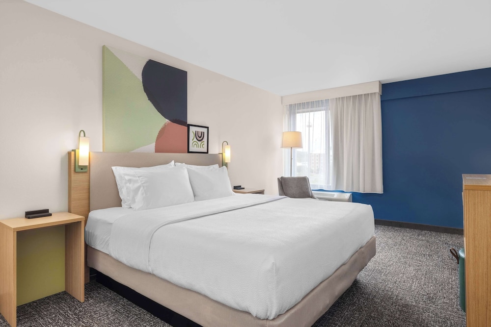 Spark by Hilton Fredericksburg Southpoint - photo 8