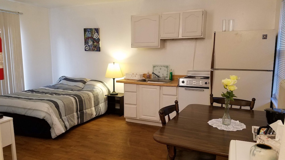 Becket Motel - photo 22