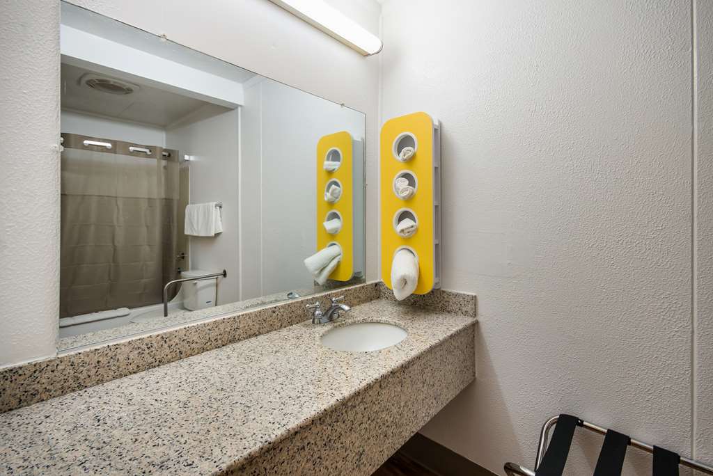 Motel 6 Parkersburg WV - photo 19