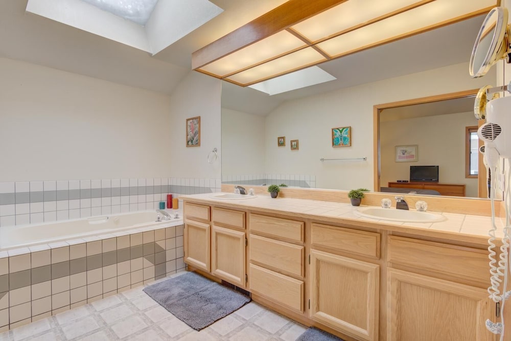 Awbrey Lane #7 by Village Properties at Sunriver - photo 12