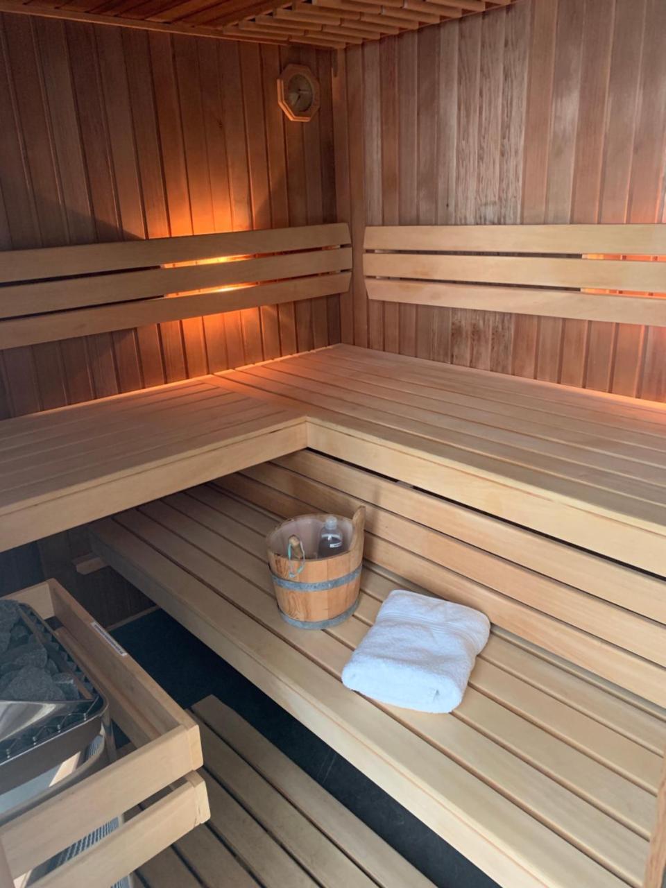Luxe appartement met sauna — 4-Star Luxury Hotel in Drachten, Netherlands