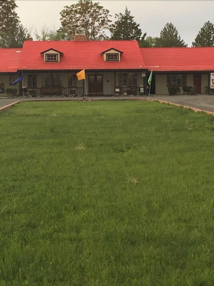 Lovelock Inn - photo 21