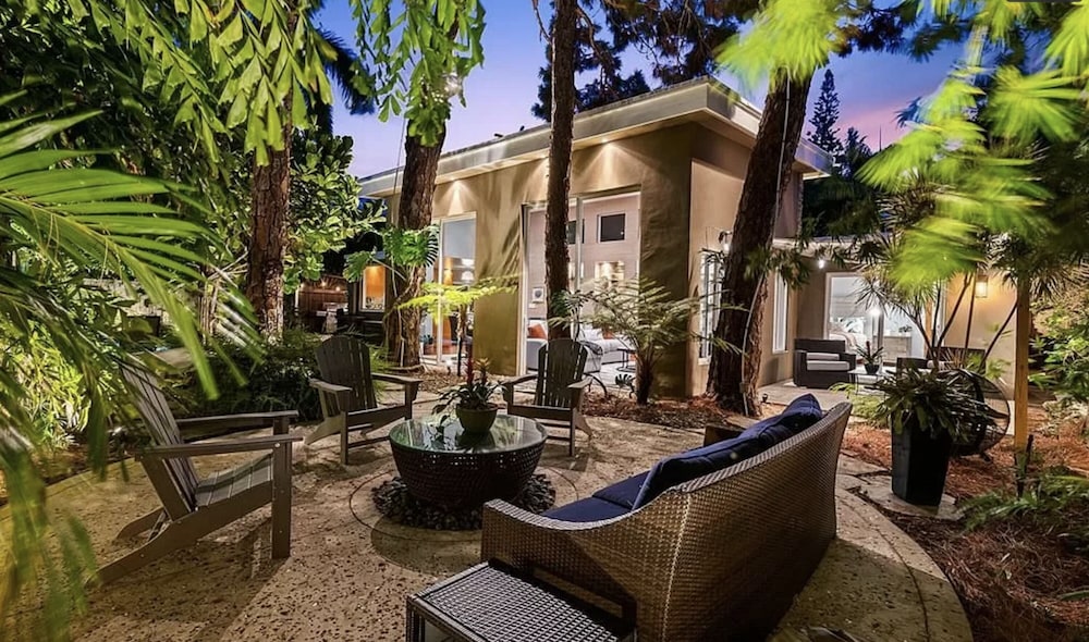 Wilton Manors Stunning Gated Oasis - photo 46