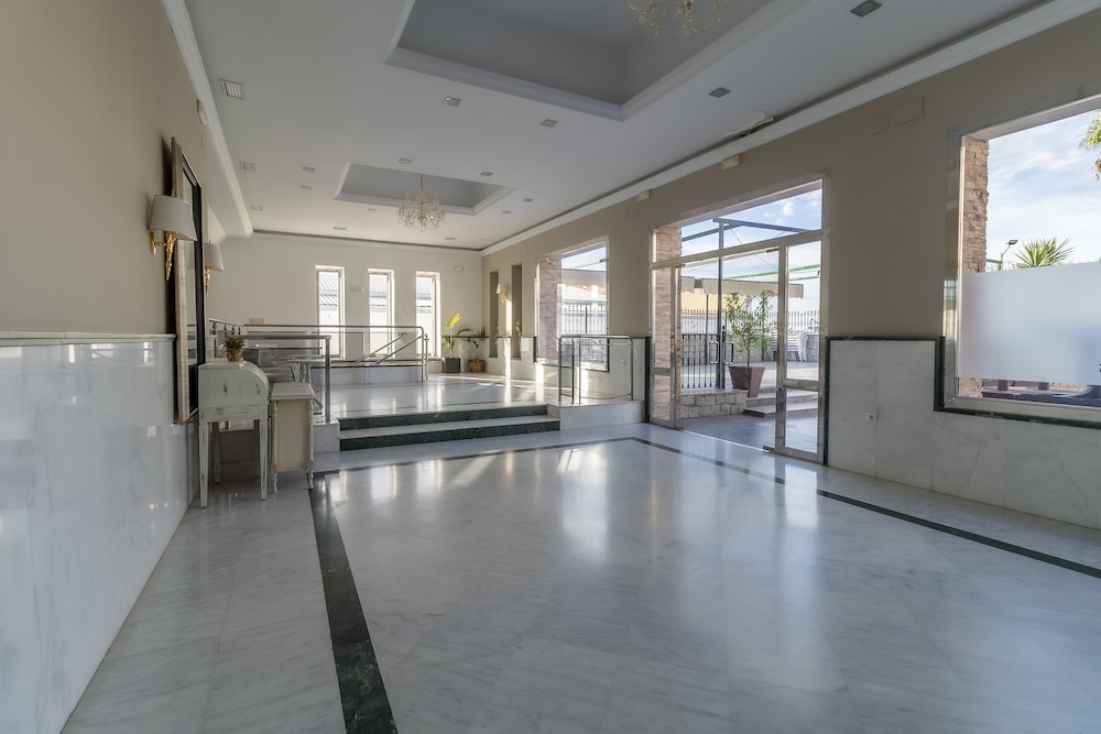 Hotel Kika in Santa Marta, Spain