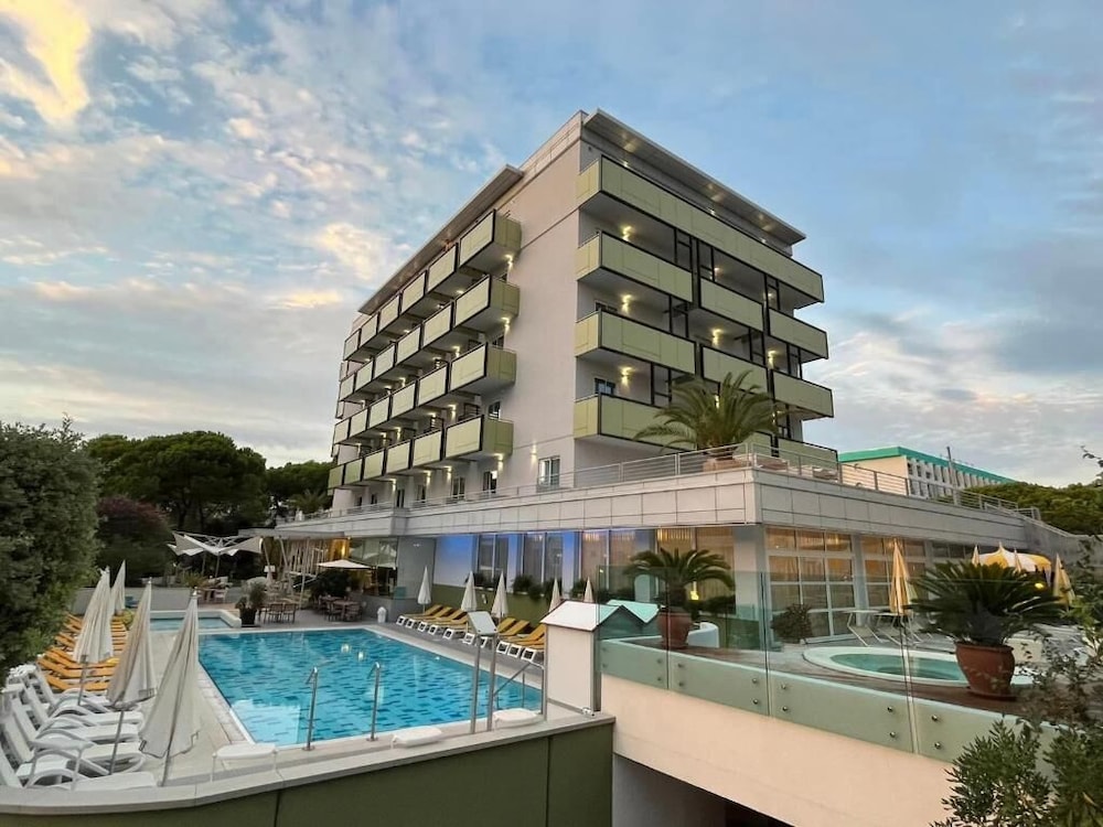 Hotel Eden — hotel in Bibione