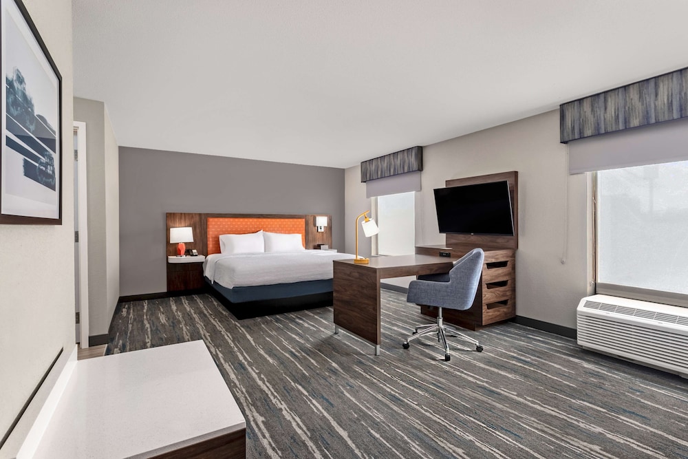 Hampton Inn & Suites Richmond IN - photo 11