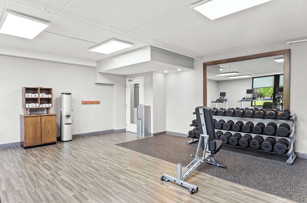 Hampton Inn Chicago Naperville - photo 23