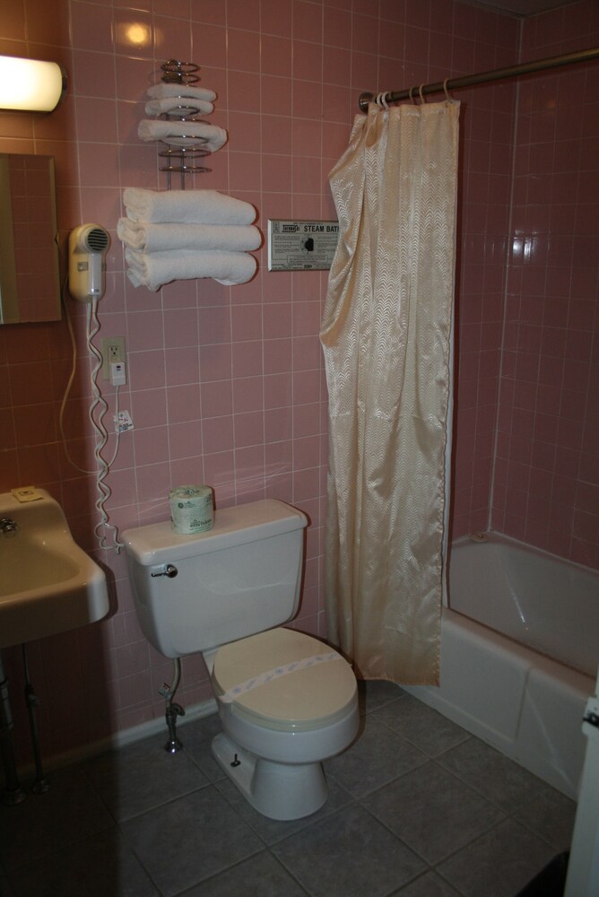 Vacationland Inn & Conference Center - photo 26