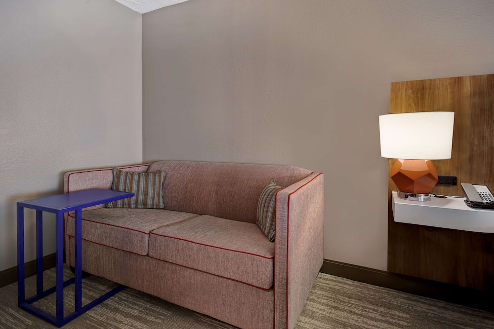 Hampton Inn Birmingham Colonnade 280 - photo 28