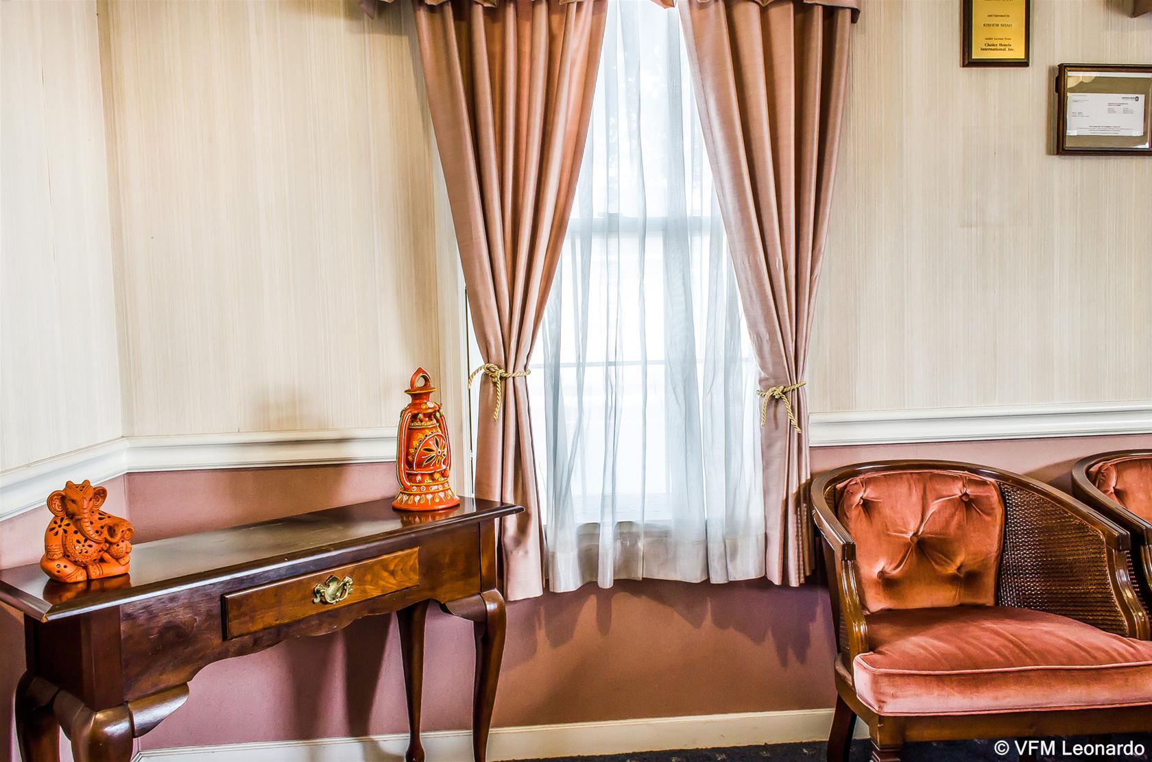 Rodeway Inn Akron - photo 26