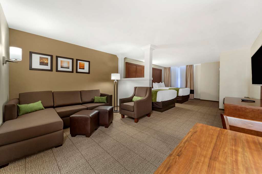 Comfort Suites Grand Island South - photo 17
