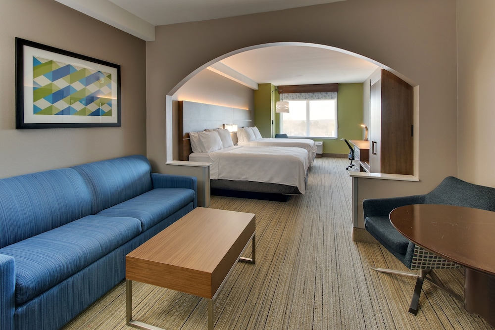 Holiday Inn Express & Suites Columbus Fort Benning Maingate by IHG - photo 7