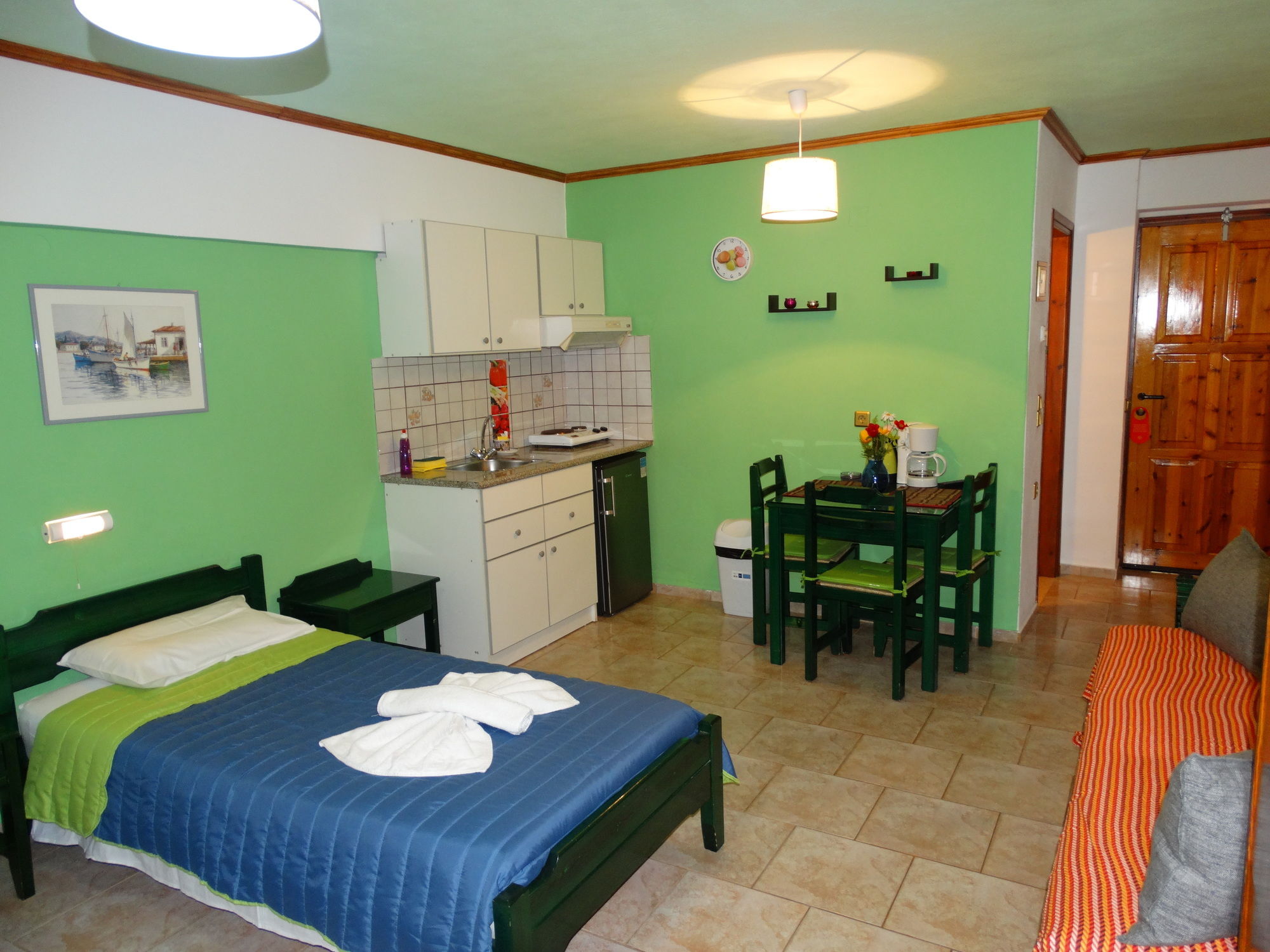 Aris Studios - carbon neutral hotel in Hersonissos