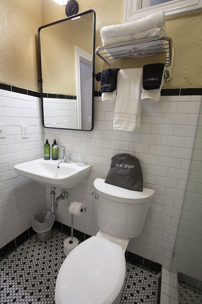 Greyhound Inn - photo 52