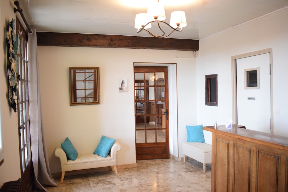 Source de la Vallée - carbon neutral hotel in Donzenac