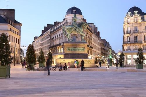 Le Cocon Central D’orleans in Orleans, France