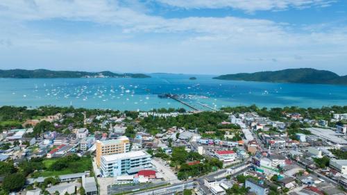 Modern Studio Apt T3 526 — 4-Star Luxury Hotel in Ban Chalong, Thailand