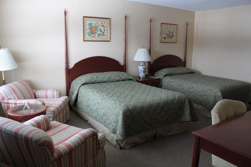 Red Carpet Inn On the Lake - photo 20