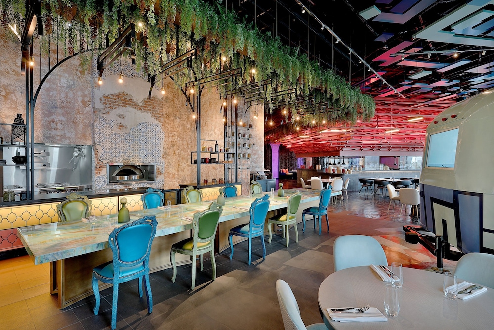 מזון ומשקאות