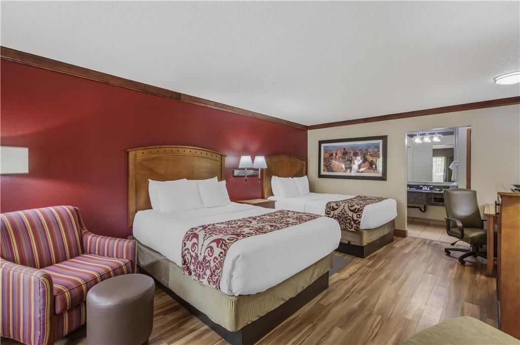 Best Western Plus Greenwell Inn - photo 21