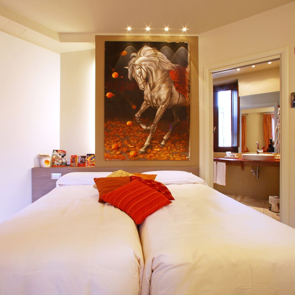 Spazio Bianco - carbon neutral hotel in Ivrea