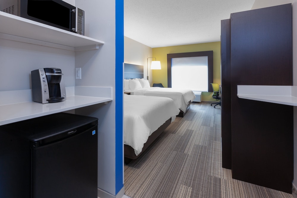 Holiday Inn Express Hotel & Suites Woodhaven by IHG - photo 14