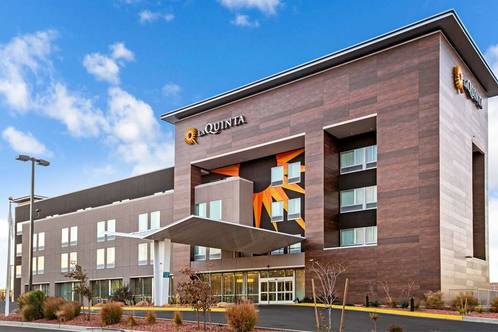 La Quinta Inn & Suites by Wyndham Page at Lake Powell - photo 6