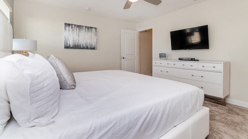 Rent a Luxury Townhome on Storey Lake Resort Minutes From Disney Orlando Townhome 3321 - photo 7